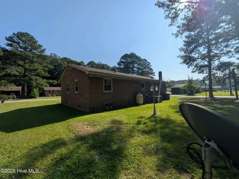 216 E Troy Street E Ahoskie, NC 27910