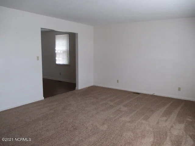 112 Ramona Avenue Jacksonville, NC 28540