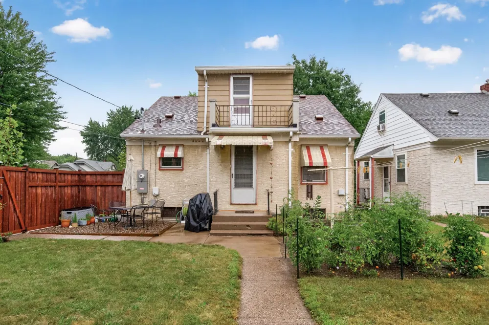 1156 Englewood Avenue Saint Paul, MN 55104