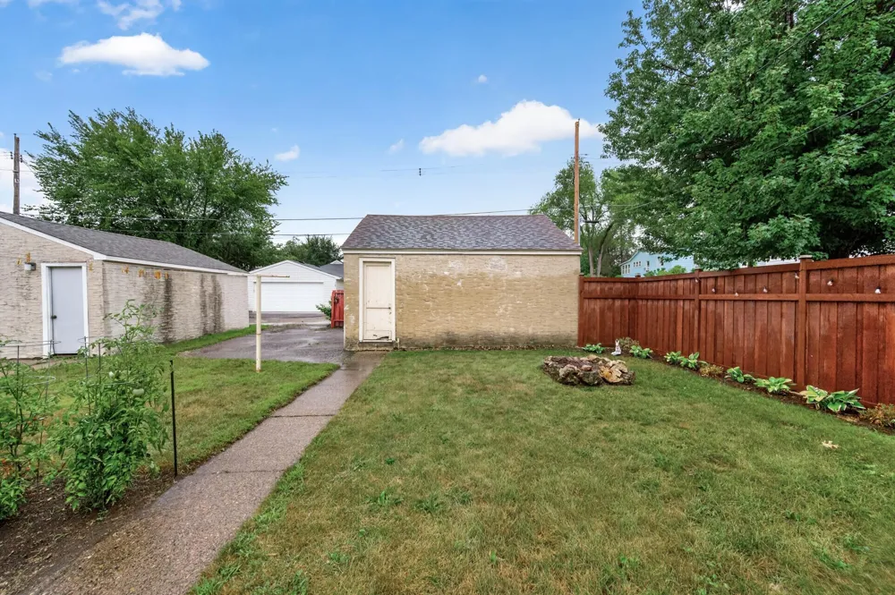 1156 Englewood Avenue Saint Paul, MN 55104