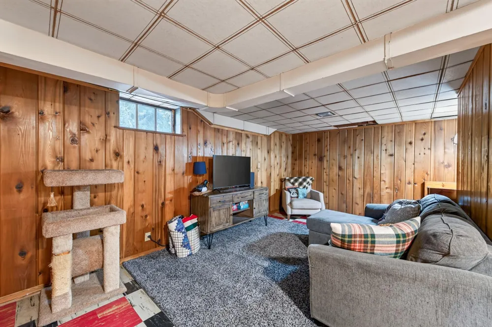 1156 Englewood Avenue Saint Paul, MN 55104