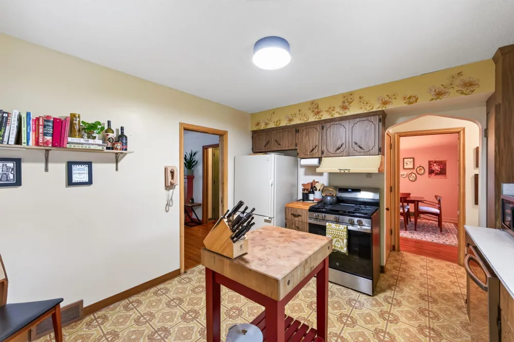 1156 Englewood Avenue Saint Paul, MN 55104