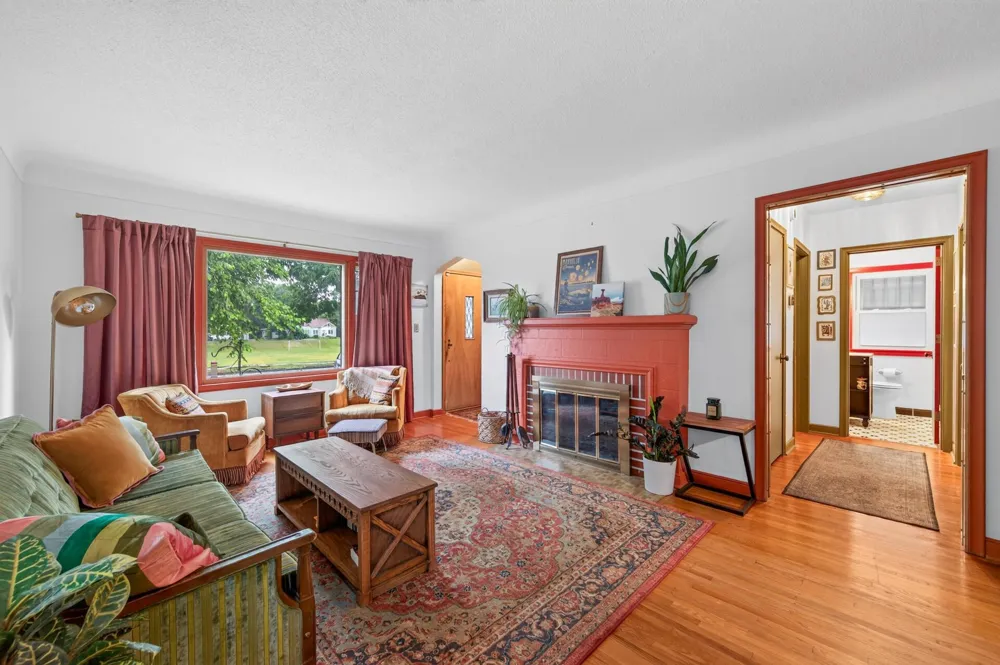 1156 Englewood Avenue Saint Paul, MN 55104
