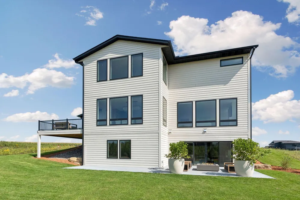 19503 Hammock Avenue Lakeville, MN 55044