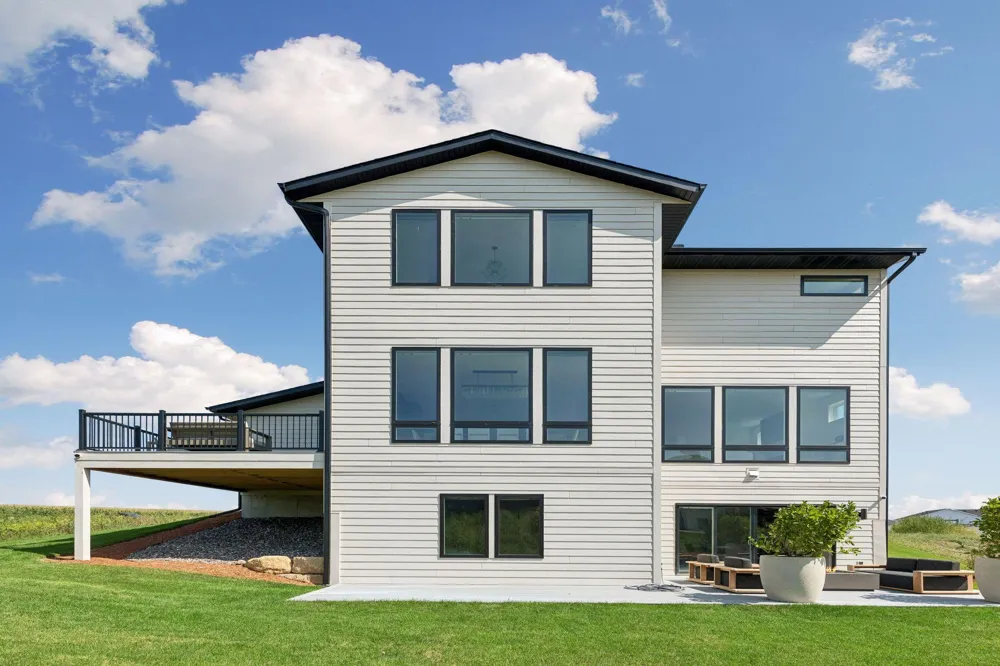 19503 Hammock Avenue Lakeville, MN 55044