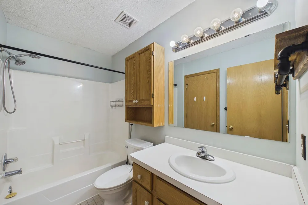 26245 Golden Avenue Wyoming, MN 55092