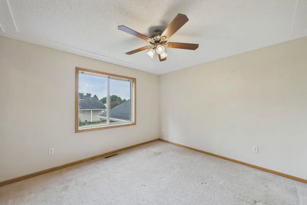 26245 Golden Avenue Wyoming, MN 55092