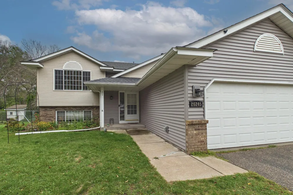26245 Golden Avenue Wyoming, MN 55092