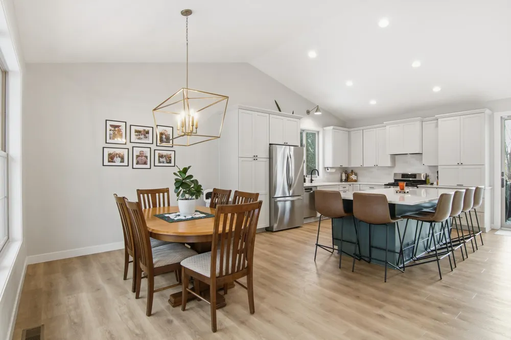 9953 Starlight Drive Woodbury, MN 55125