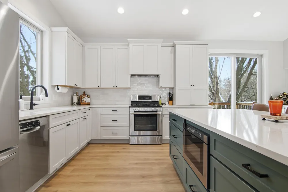 9953 Starlight Drive Woodbury, MN 55125