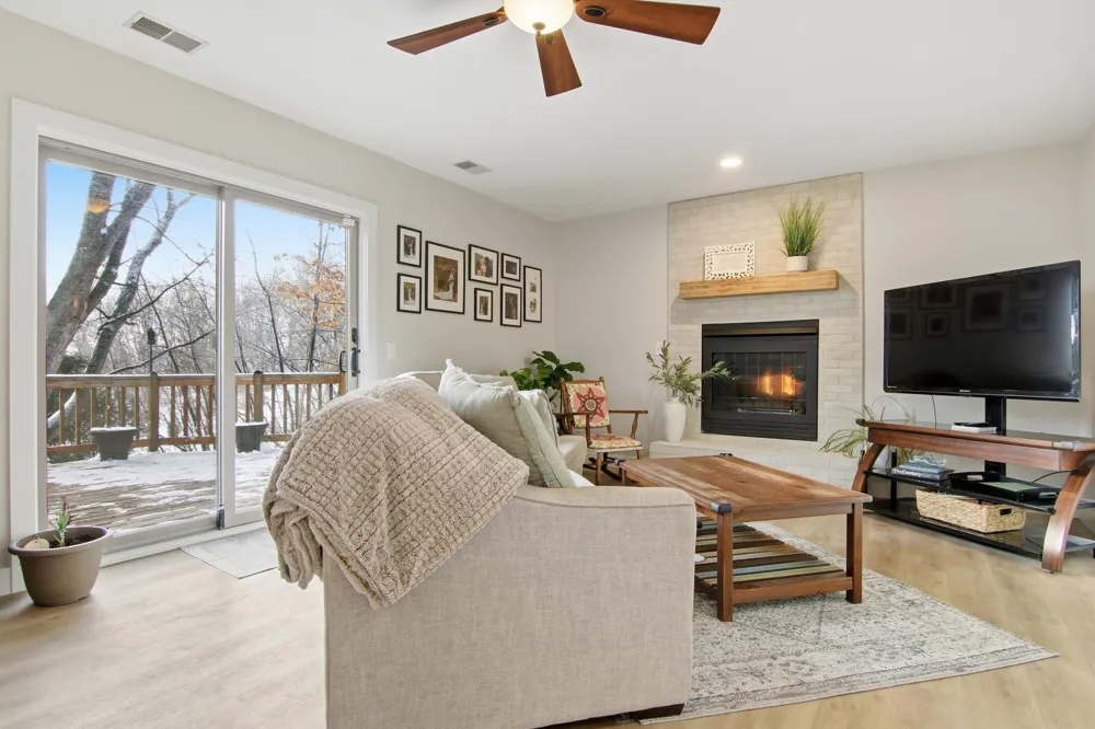 9953 Starlight Drive Woodbury, MN 55125