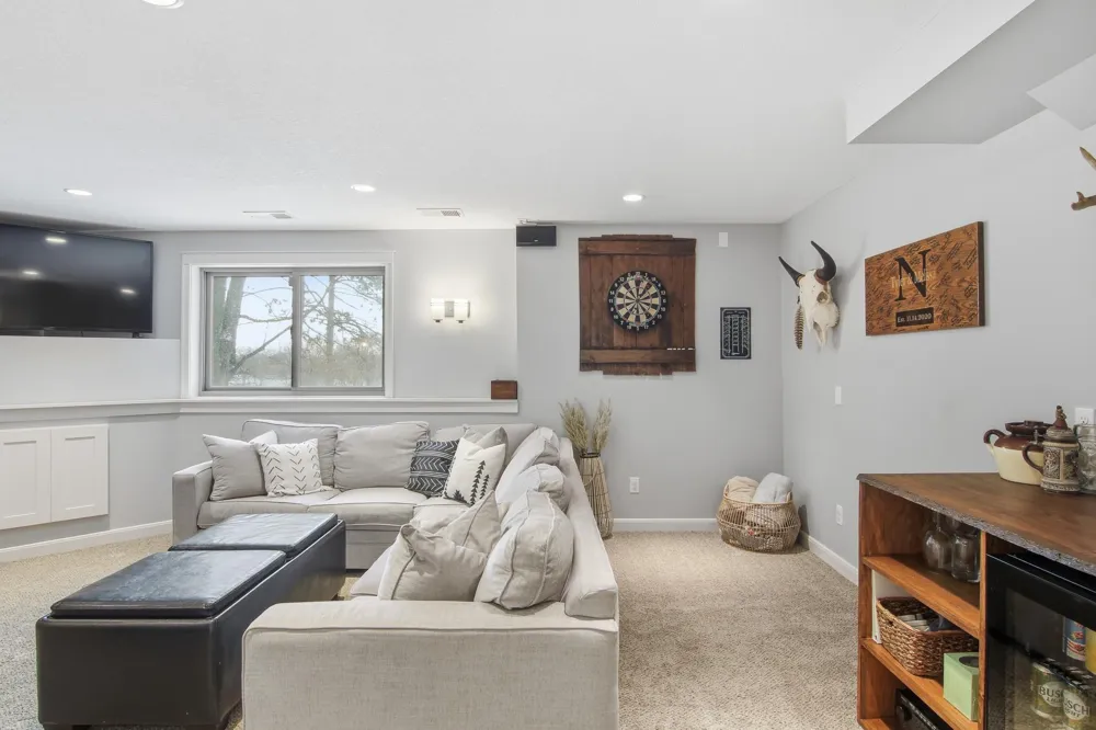 9953 Starlight Drive Woodbury, MN 55125