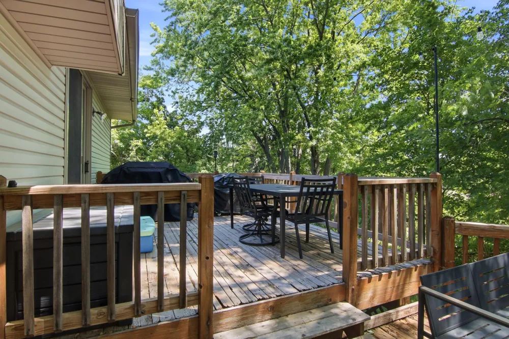 9953 Starlight Drive Woodbury, MN 55125