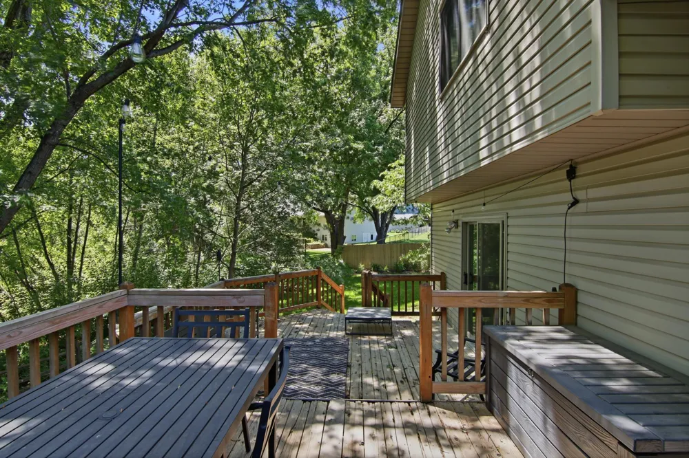 9953 Starlight Drive Woodbury, MN 55125