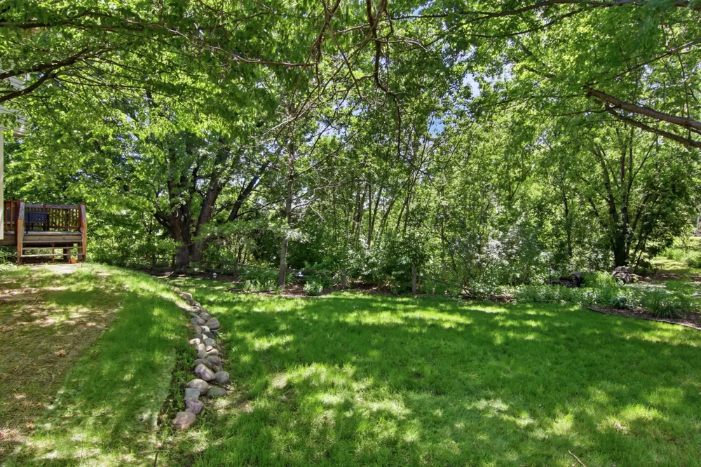 9953 Starlight Drive Woodbury, MN 55125