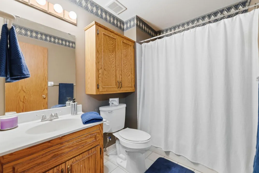 3287 Spruce Trail SW Prior Lake, MN 55372
