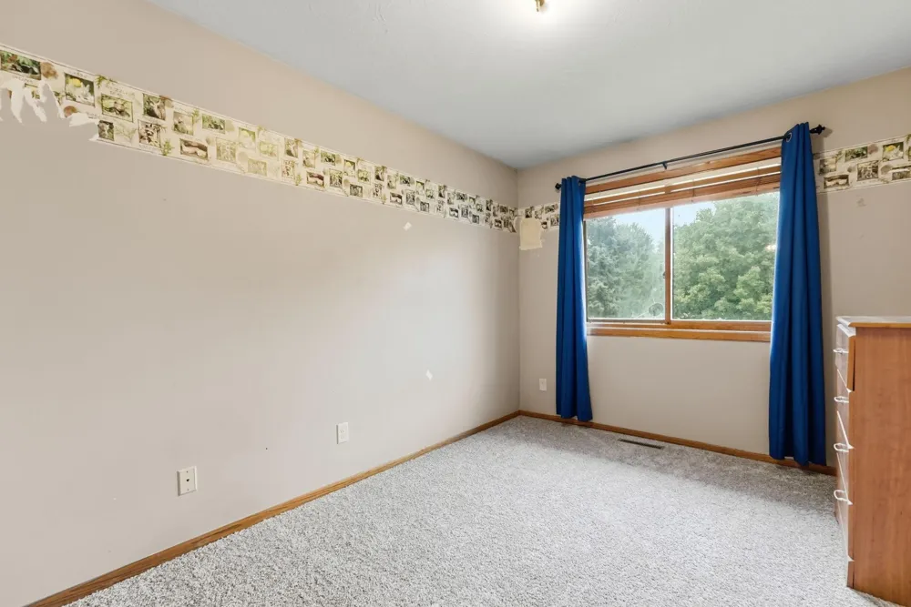 3287 Spruce Trail SW Prior Lake, MN 55372