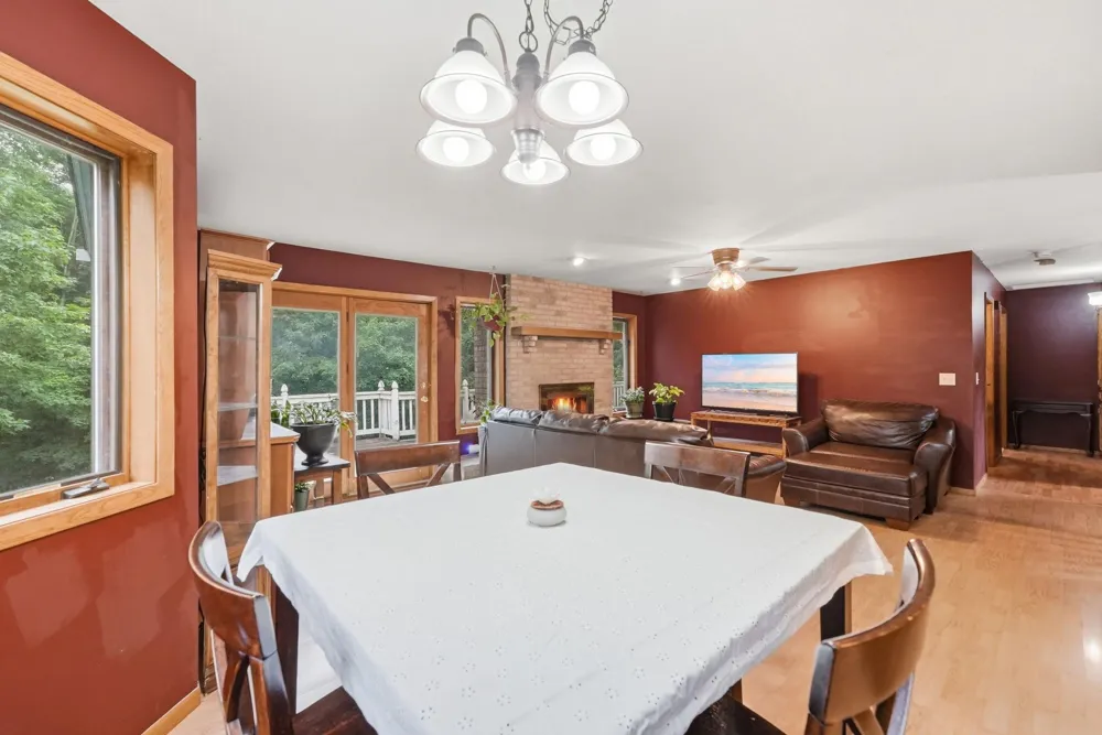 3287 Spruce Trail SW Prior Lake, MN 55372