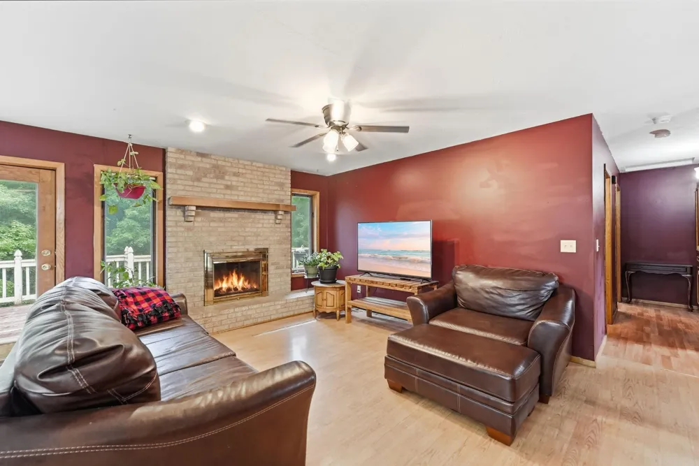 3287 Spruce Trail SW Prior Lake, MN 55372