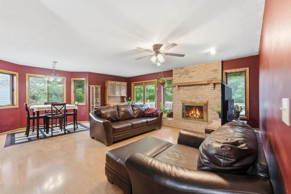 3287 Spruce Trail SW Prior Lake, MN 55372