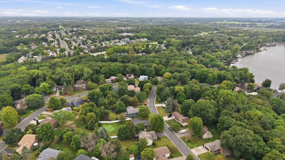 3287 Spruce Trail SW Prior Lake, MN 55372