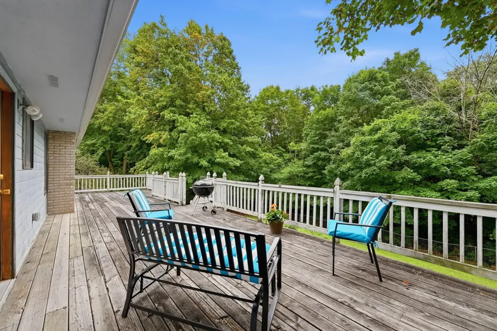 3287 Spruce Trail SW Prior Lake, MN 55372