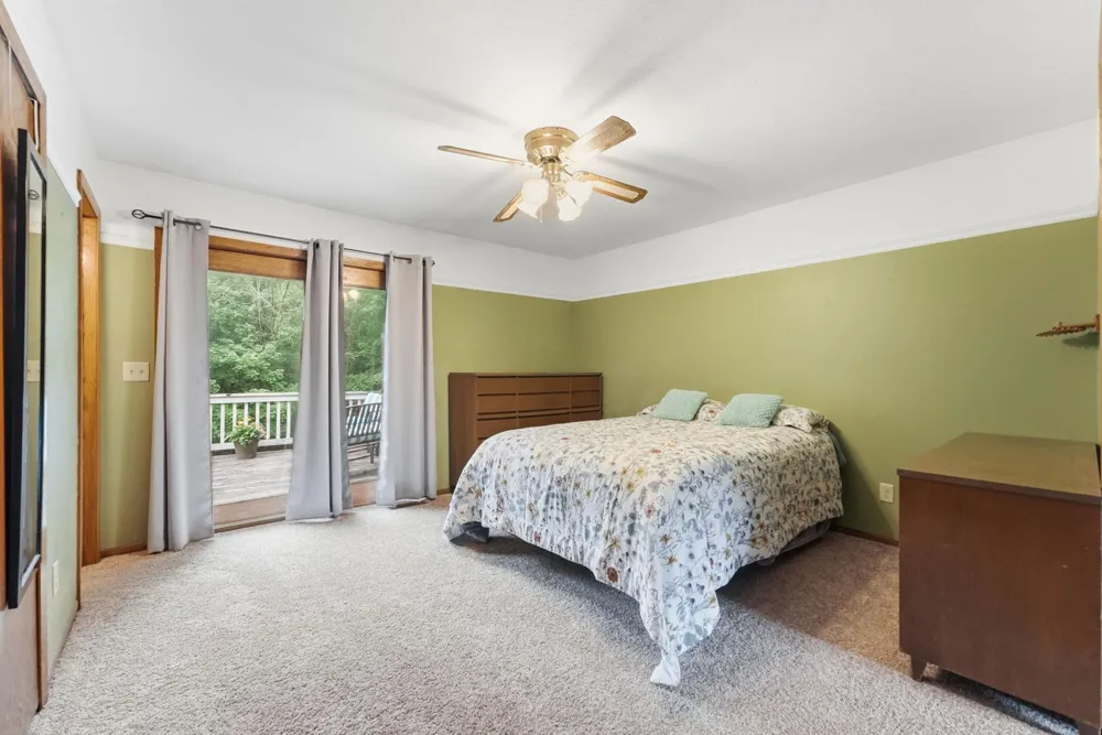 3287 Spruce Trail SW Prior Lake, MN 55372
