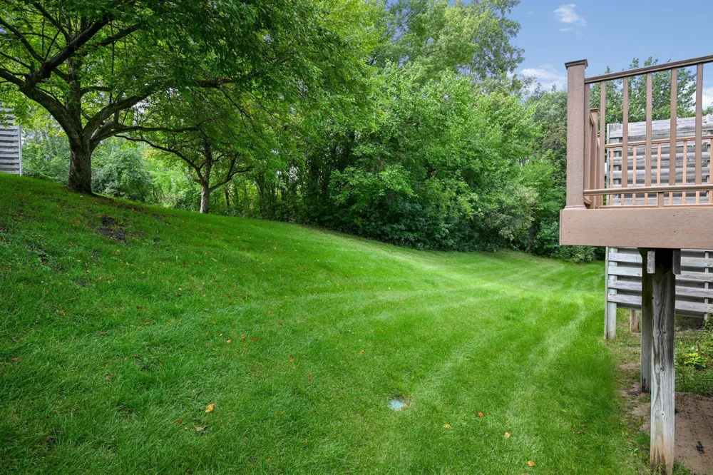 3761 Robin Lane Eagan, MN 55122