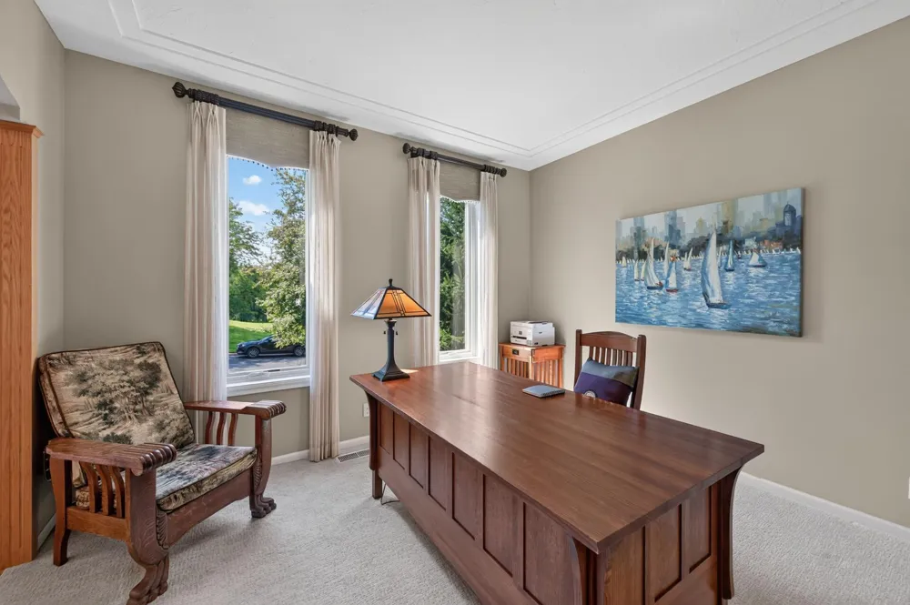 10817 Cambridge Court Burnsville, MN 55337