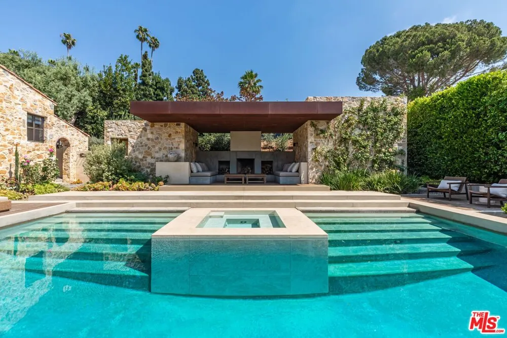 976 Alpine Drive Beverly Hills, CA 90210