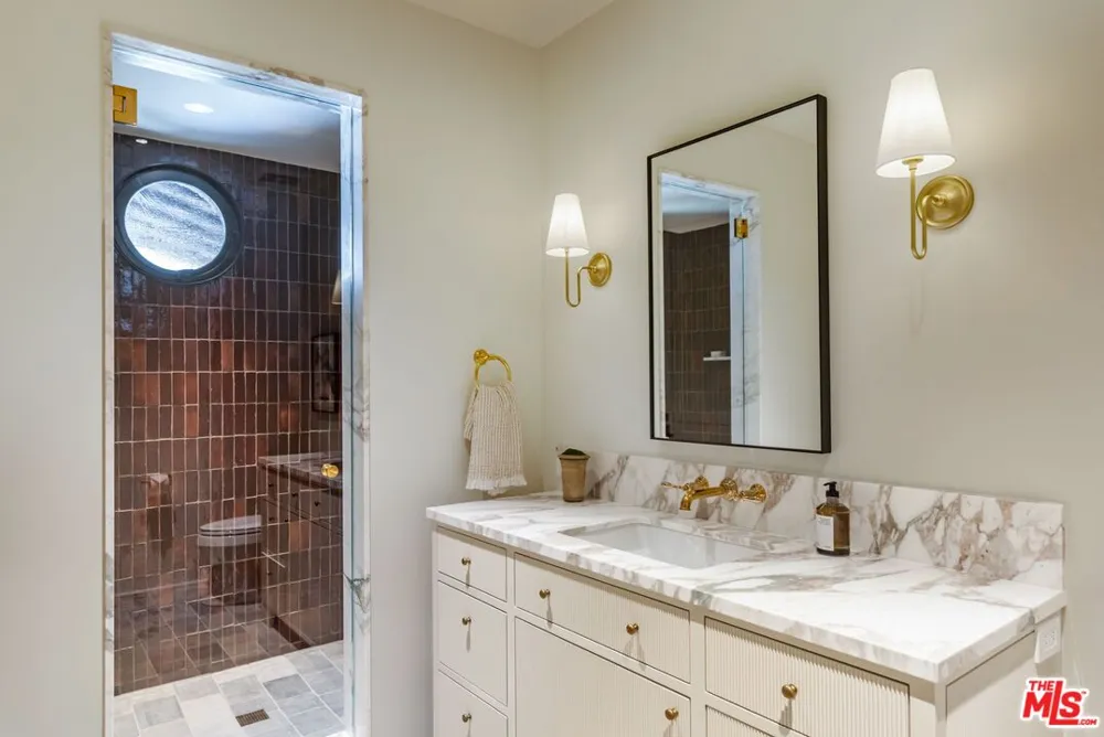 976 Alpine Drive Beverly Hills, CA 90210