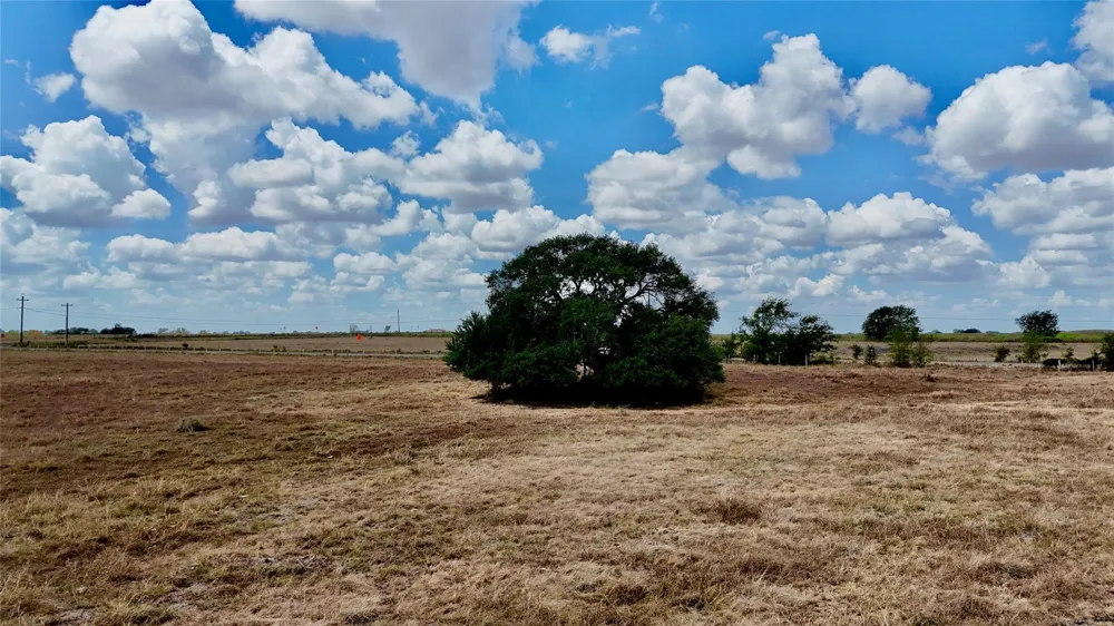 2 County Road 366 Shiner, TX 77984