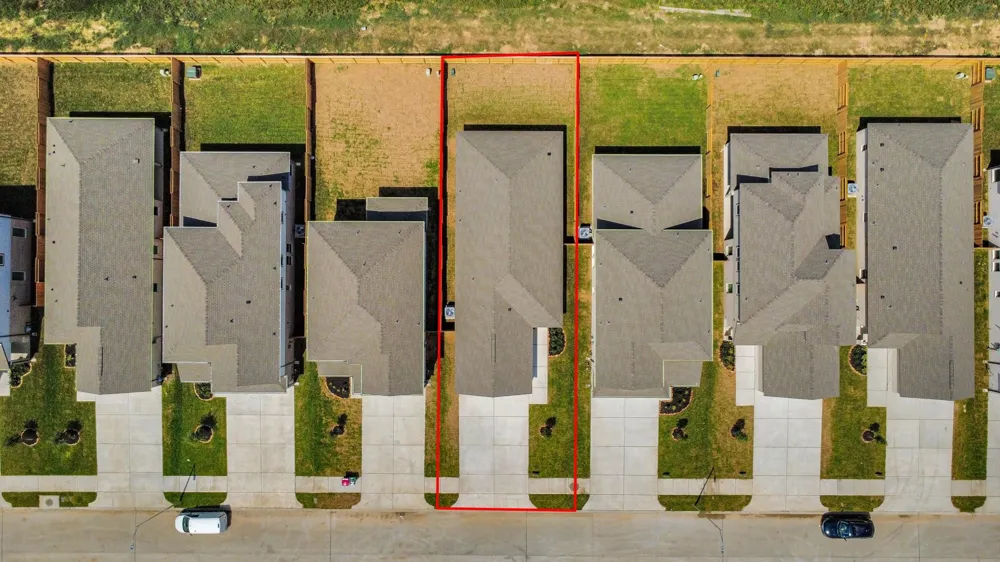 18534 Athena Flower Drive Fresno, TX 77545