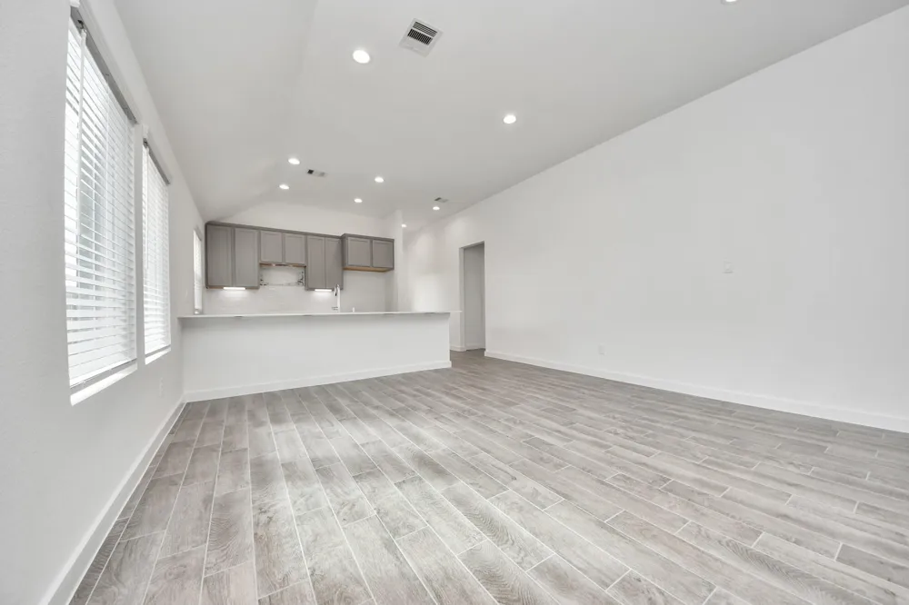 18534 Athena Flower Drive Fresno, TX 77545