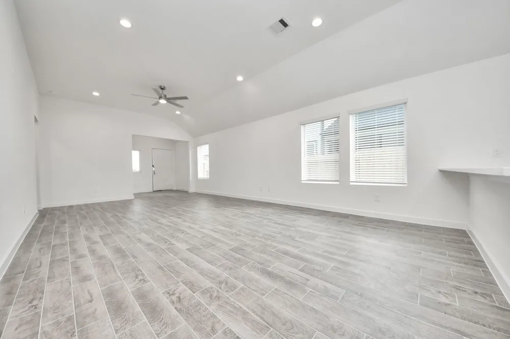 18534 Athena Flower Drive Fresno, TX 77545
