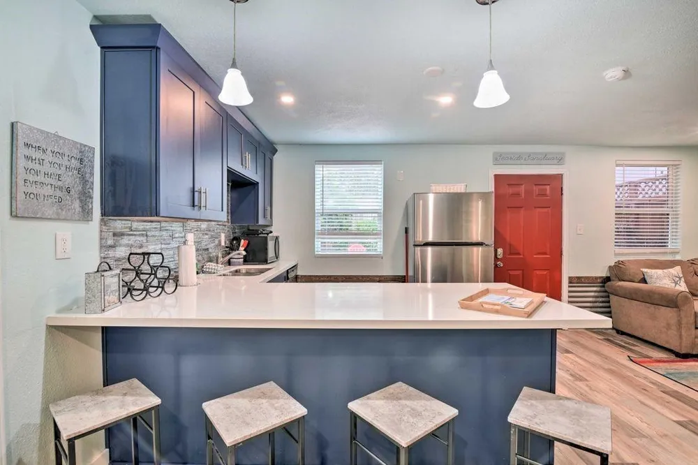 3917 Avenue P 1/2 Galveston, TX 77550