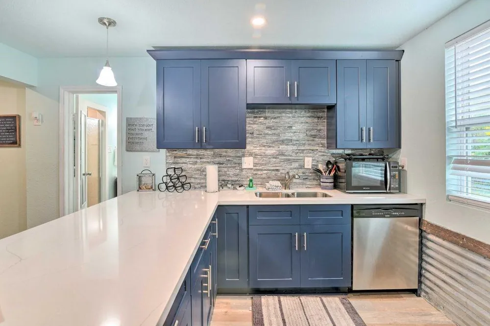 3917 Avenue P 1/2 Galveston, TX 77550