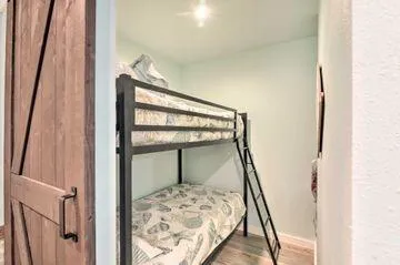 3917 Avenue P 1/2 Galveston, TX 77550