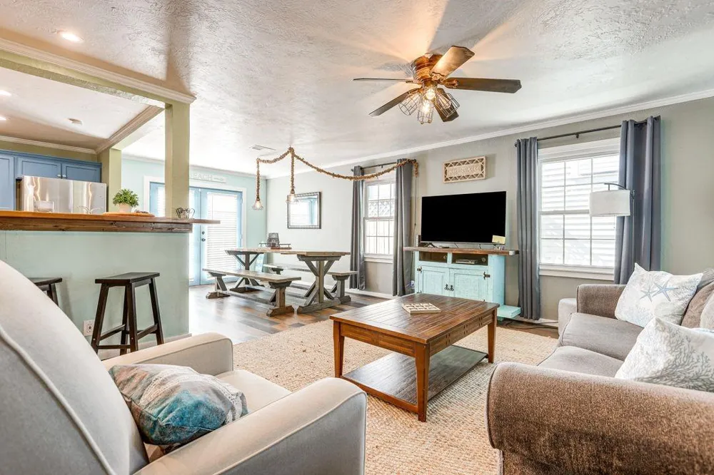 3917 Avenue P 1/2 Galveston, TX 77550