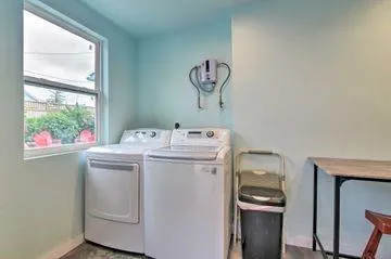 3917 Avenue P 1/2 Galveston, TX 77550
