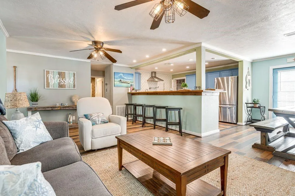3917 Avenue P 1/2 Galveston, TX 77550