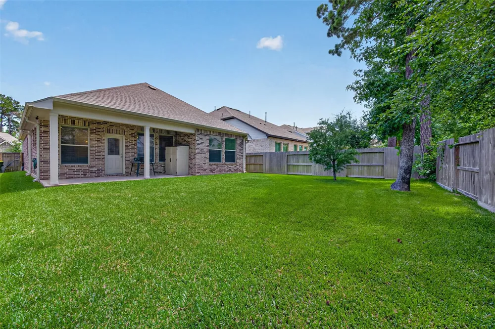 135 Winged Elm Court Willis, TX 77318