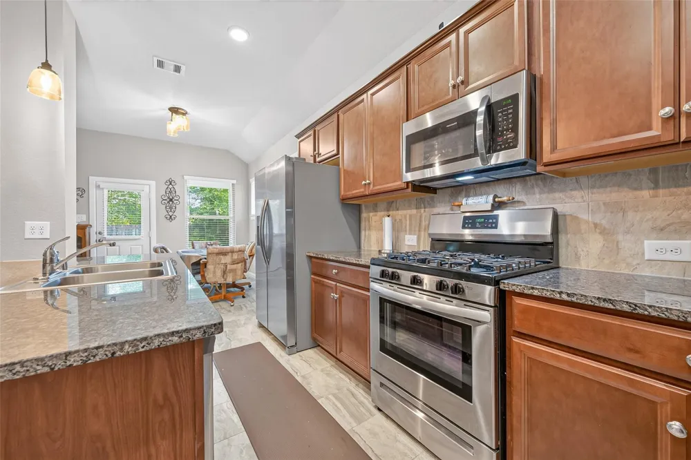 135 Winged Elm Court Willis, TX 77318