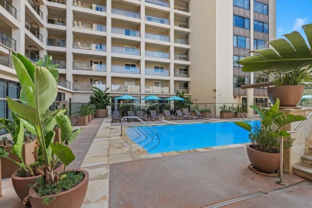 939 Coast BLVD #4H La Jolla, CA 92037