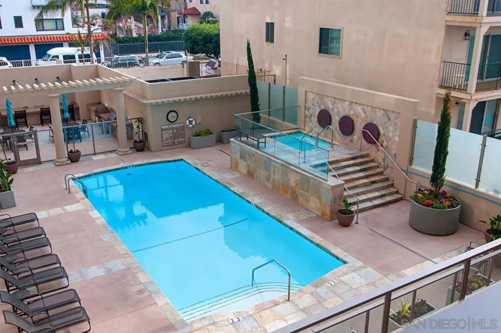 939 Coast BLVD #4H La Jolla, CA 92037