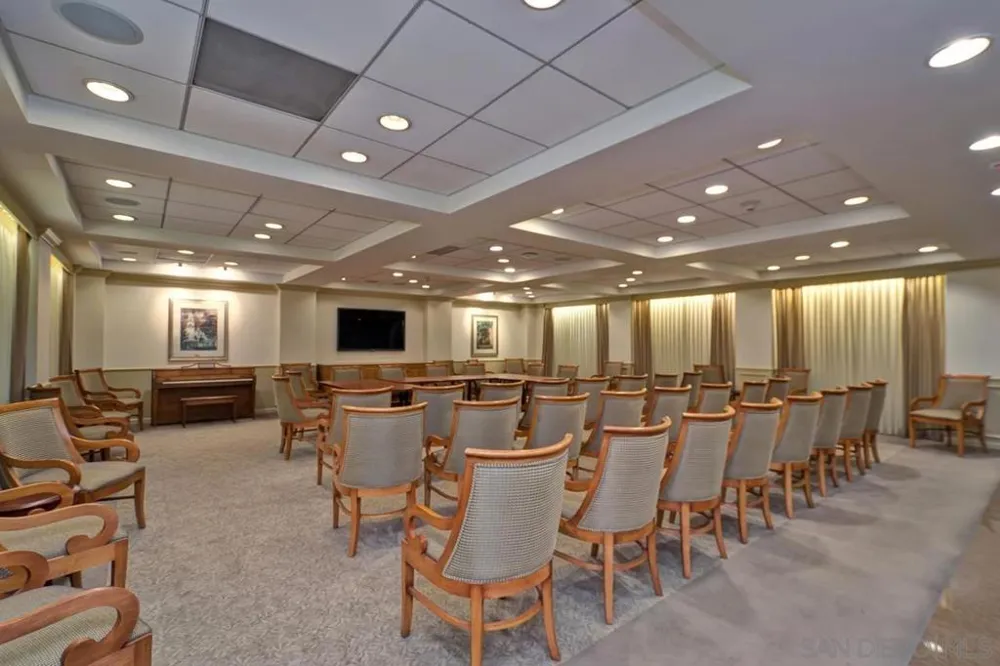 939 Coast BLVD #4H La Jolla, CA 92037