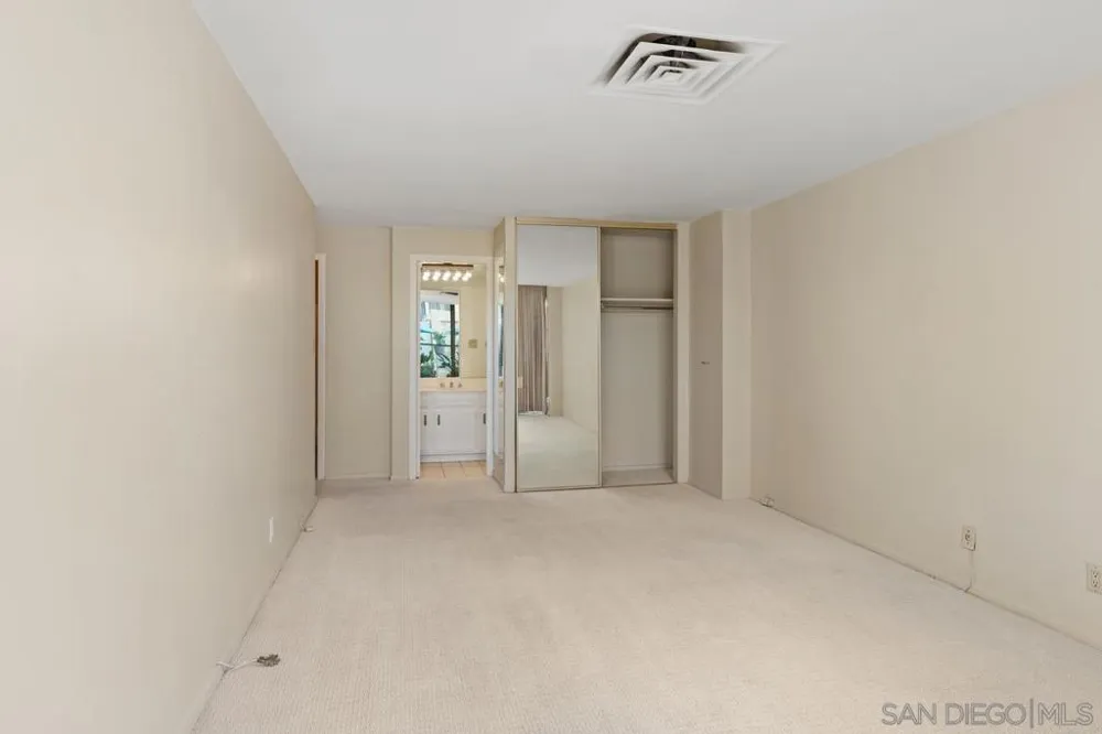 939 Coast BLVD #4H La Jolla, CA 92037