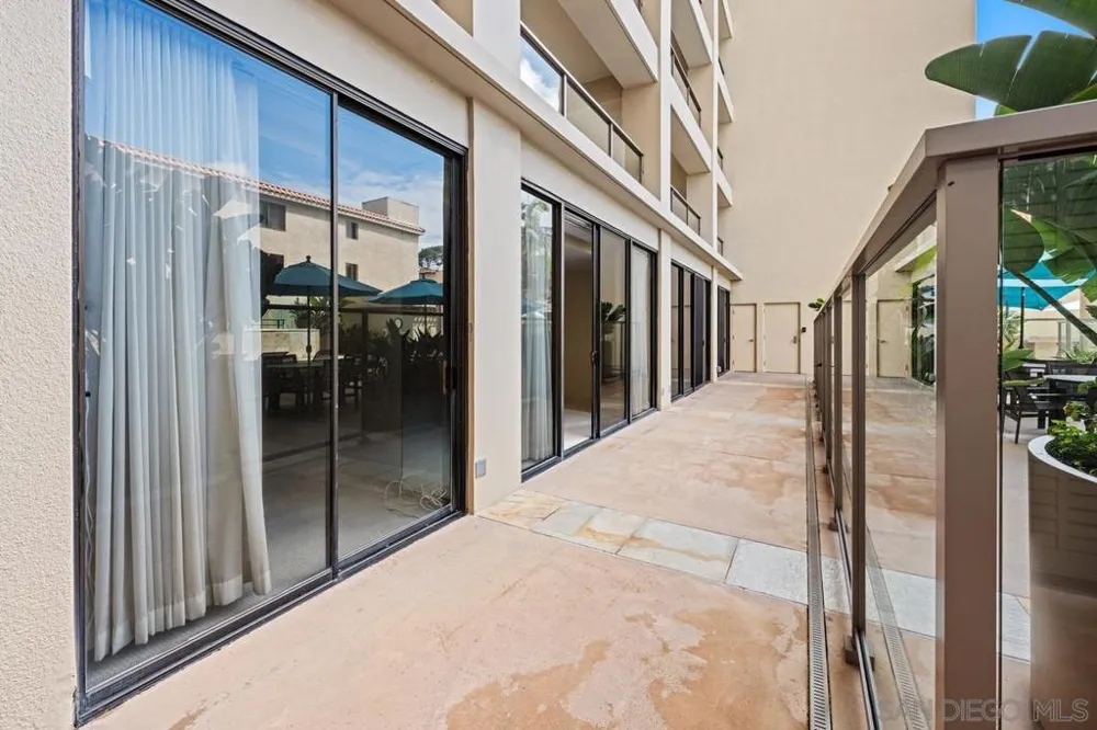 939 Coast BLVD #4H La Jolla, CA 92037