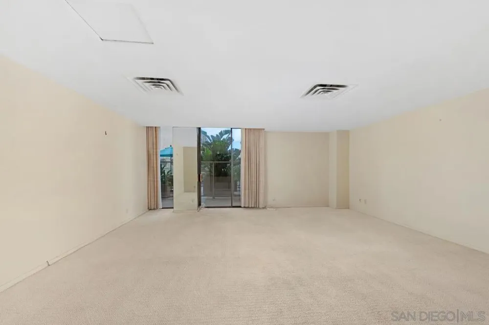 939 Coast BLVD #4H La Jolla, CA 92037