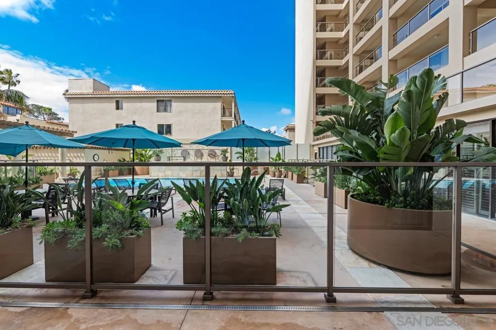939 Coast BLVD #4H La Jolla, CA 92037